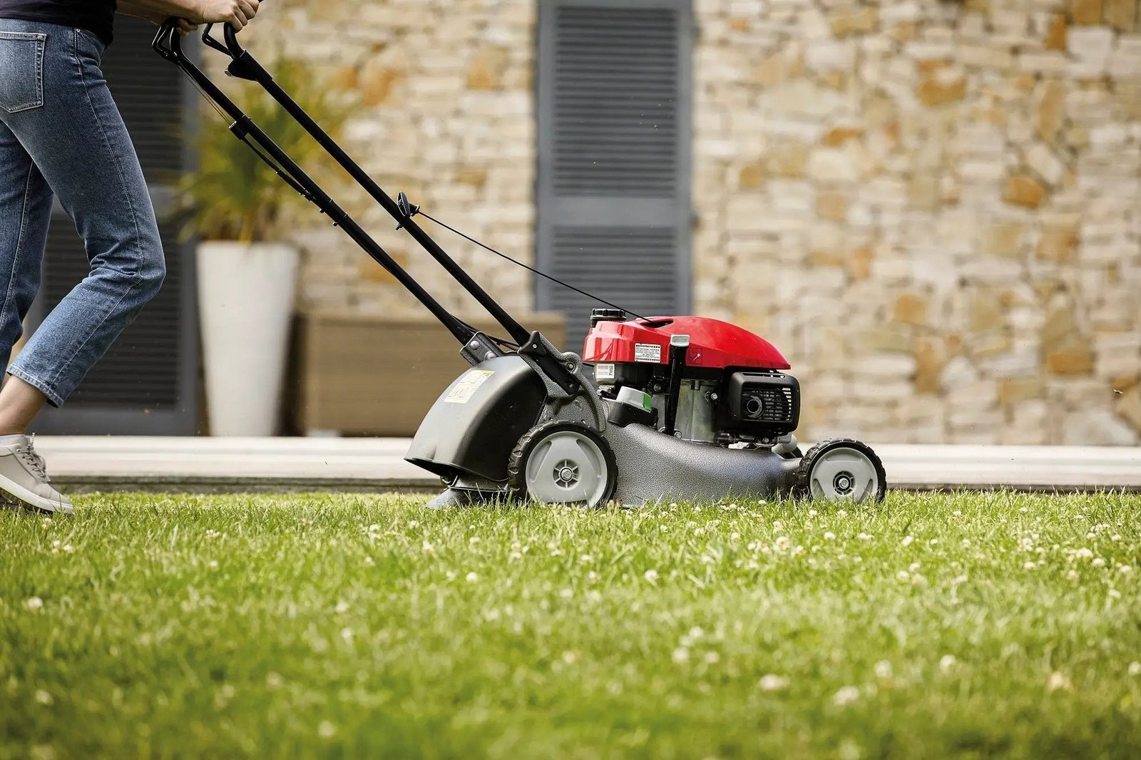 Honda HRG466SK 18 Inch Self Propelled IZY Lawn Mower Auto Choke Low Noise Cutter Housing - Image 7
