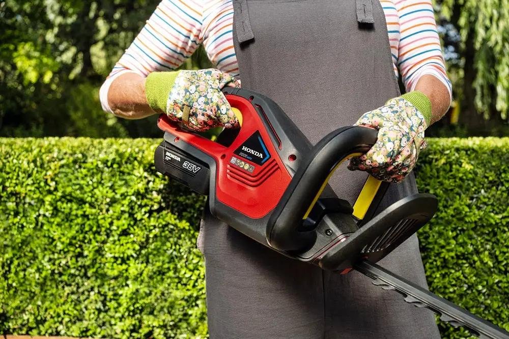 Honda HHH36 BXB Cordless Hedge Trimmer Battery Charger Bundle With 2Ah Or 4Ah Battery - Image 15